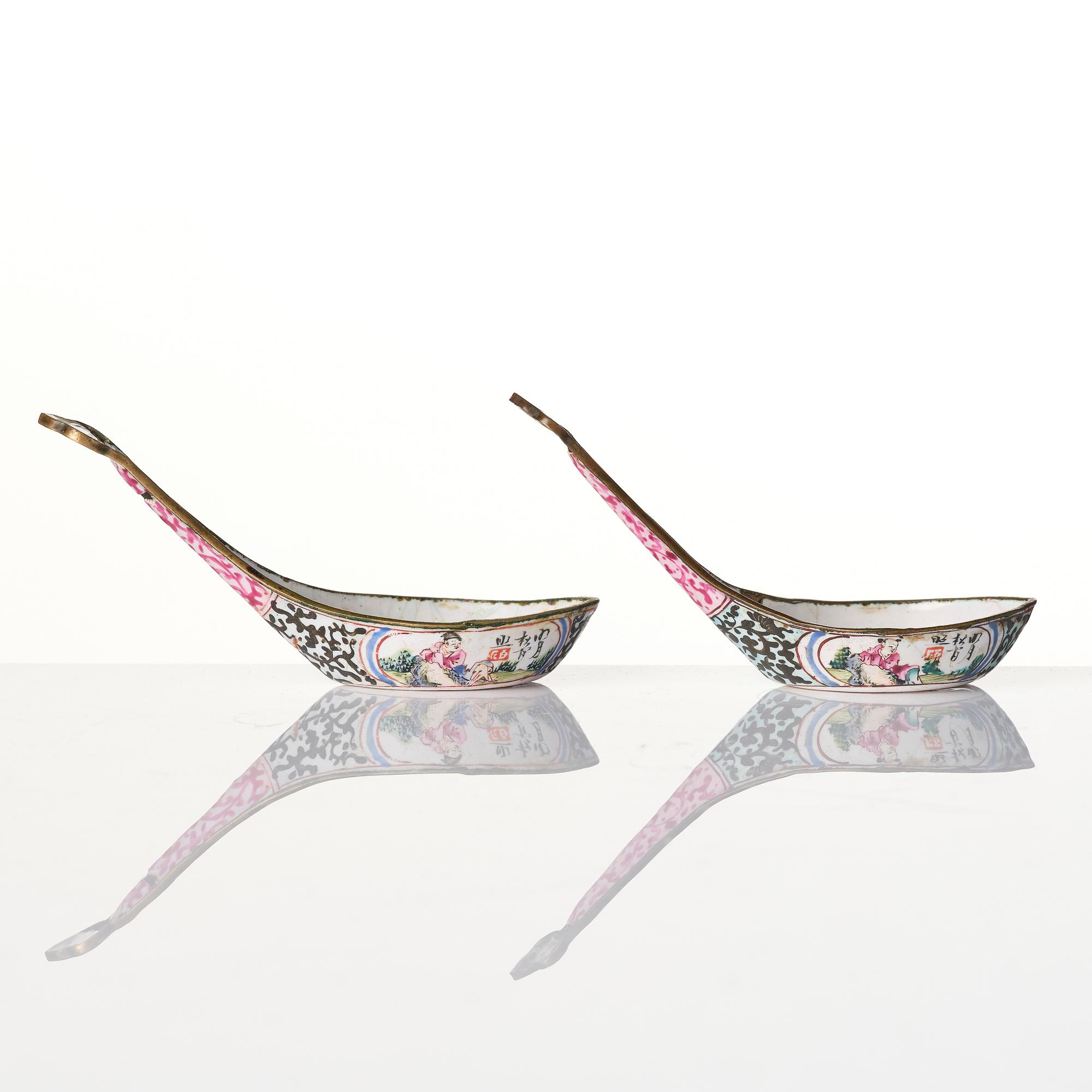 Two Chinese famille rose porcelain dishes and a censer, a pair of enamel spoons, Qing dynasty.