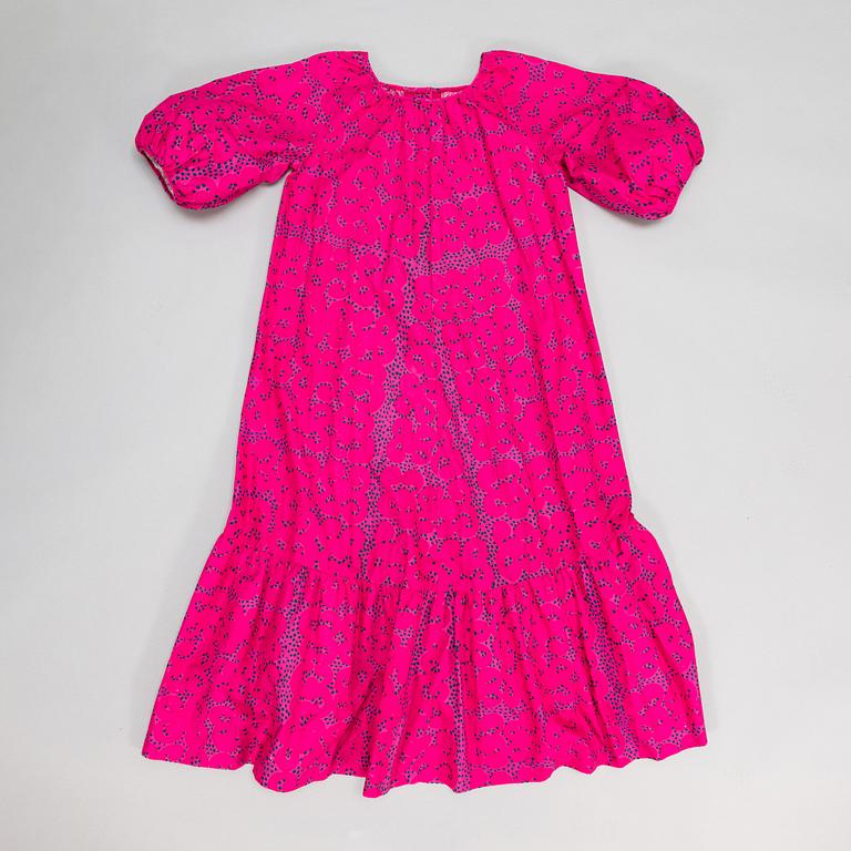 Marimekko, "Rakkauskirje" klänning, mönster "Tarha", av Annika Rimala, 1963.