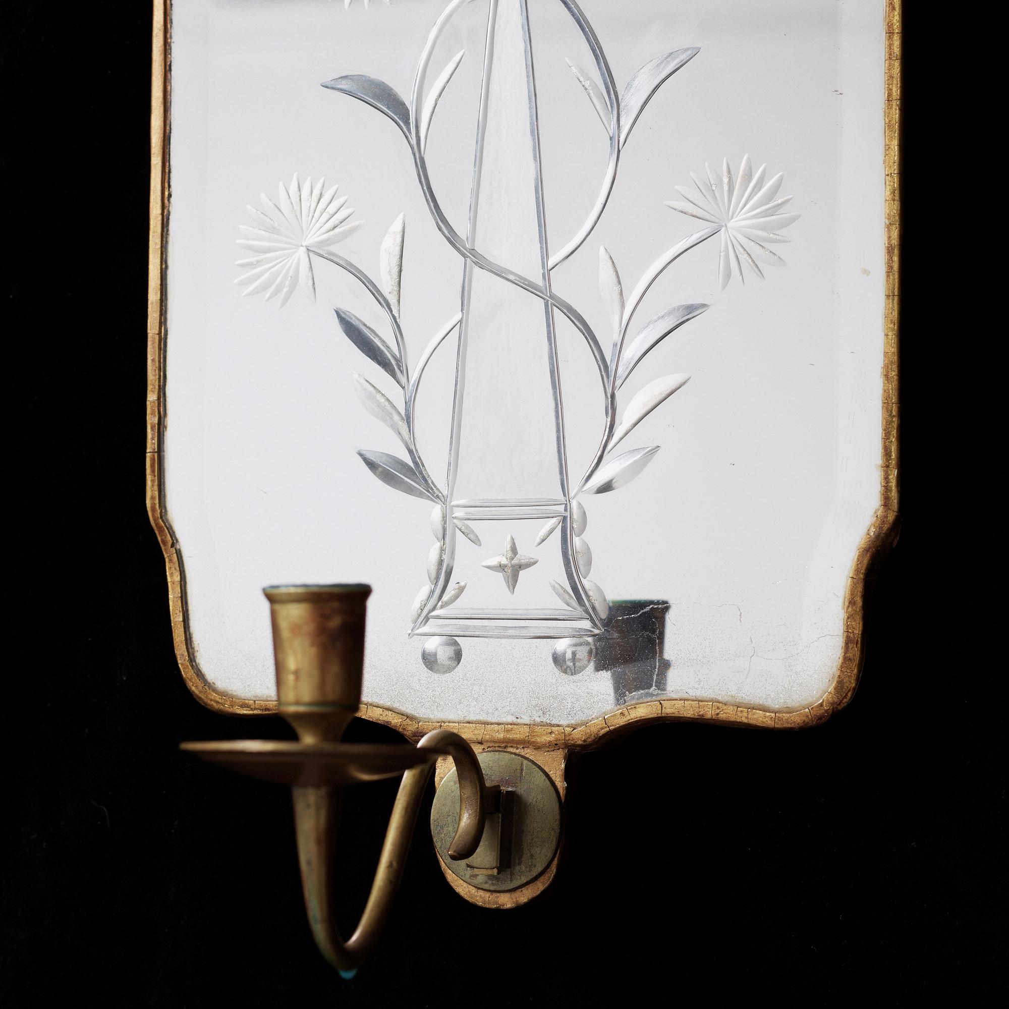 SPEGELLAMPETTR, för ett ljus, två stycken snarlika, av Johan Åkerblad (mästare i Stockholm 1758-1799). Rokoko.