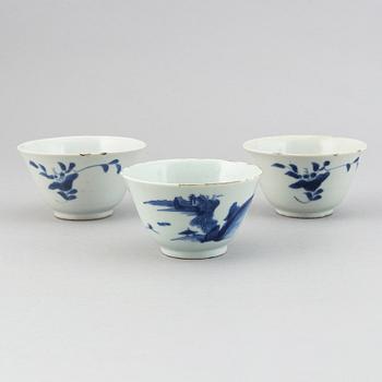 A set of three blue and white tea cups, Qing dynasty, 18th Century.