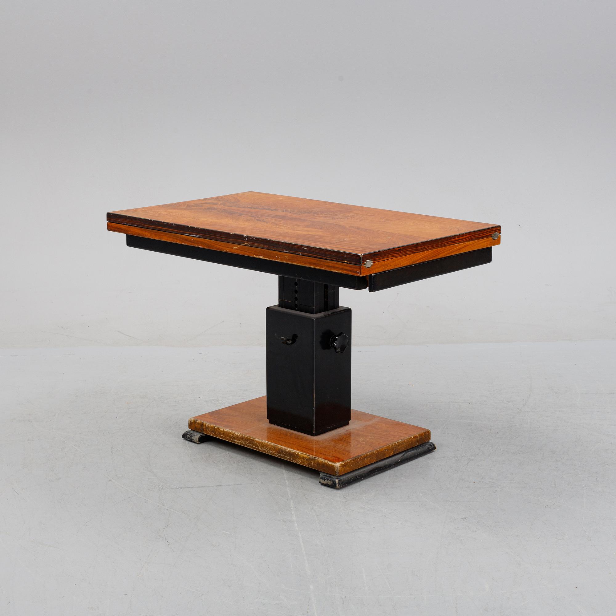 Otto Wretling, an 'Idealbordet' mahogany and birch table, Umeå, 1930's.