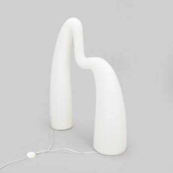 Eero Aarnio, lattiavalaisin "Flamingo", Melaja Oy.