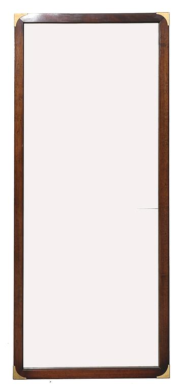 A two pcs English mahogany dresser and mirror later part of  the 20th century.