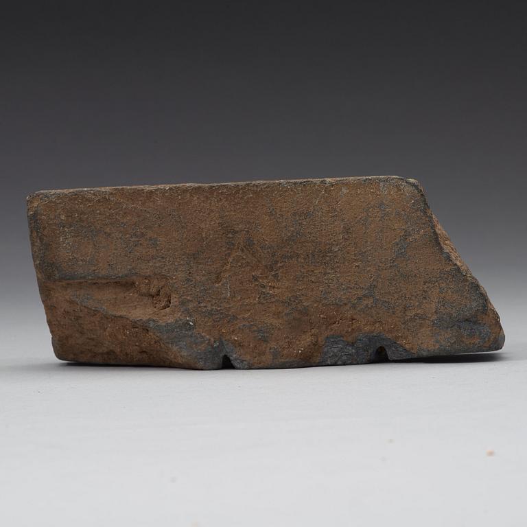 SKULPTUR, grå kalksten. Gandhara, 100/200 e.Kr.