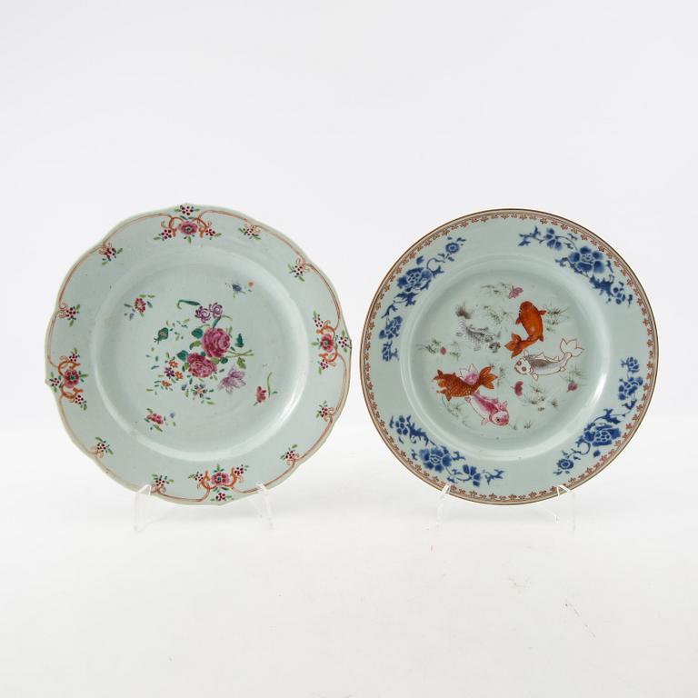 A group lot of six Chinese Export dishes, Qing dynasty, 18th century.