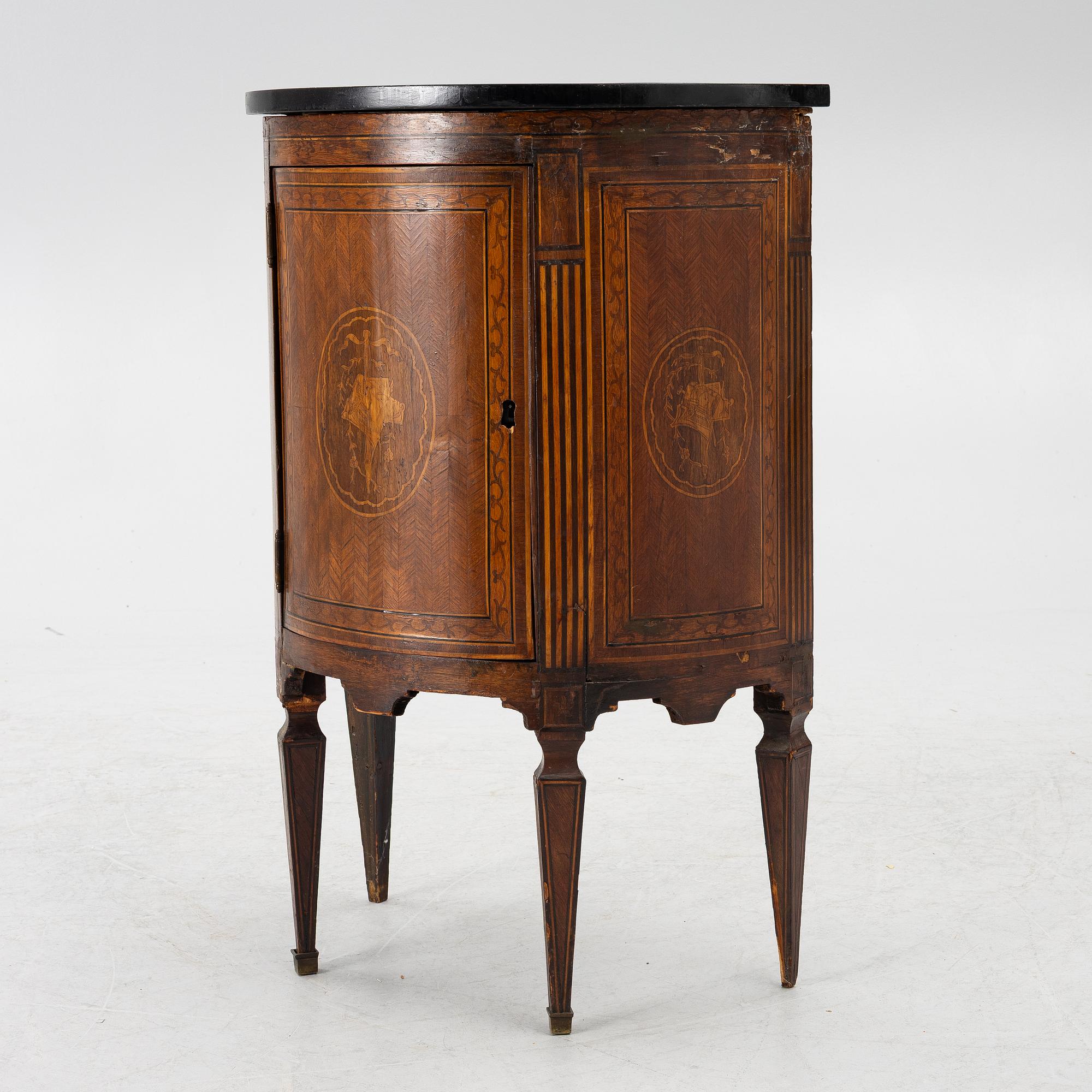 A small cabinet with drawers from around the year 1900.