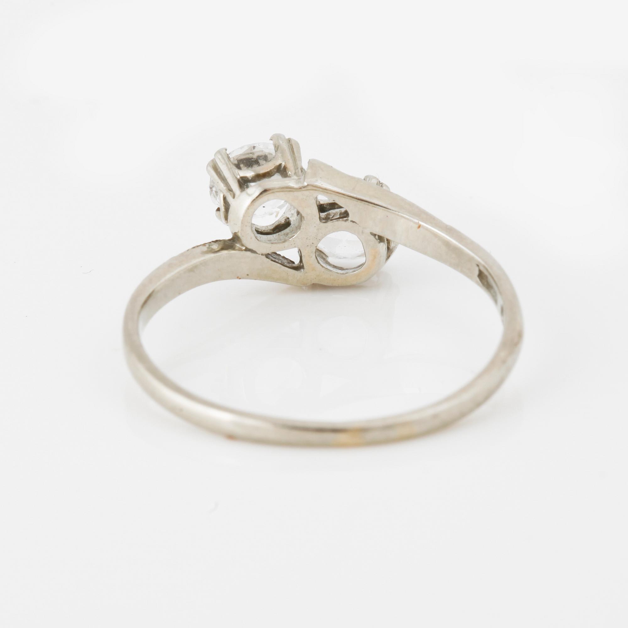 A white stone ring from 1946.