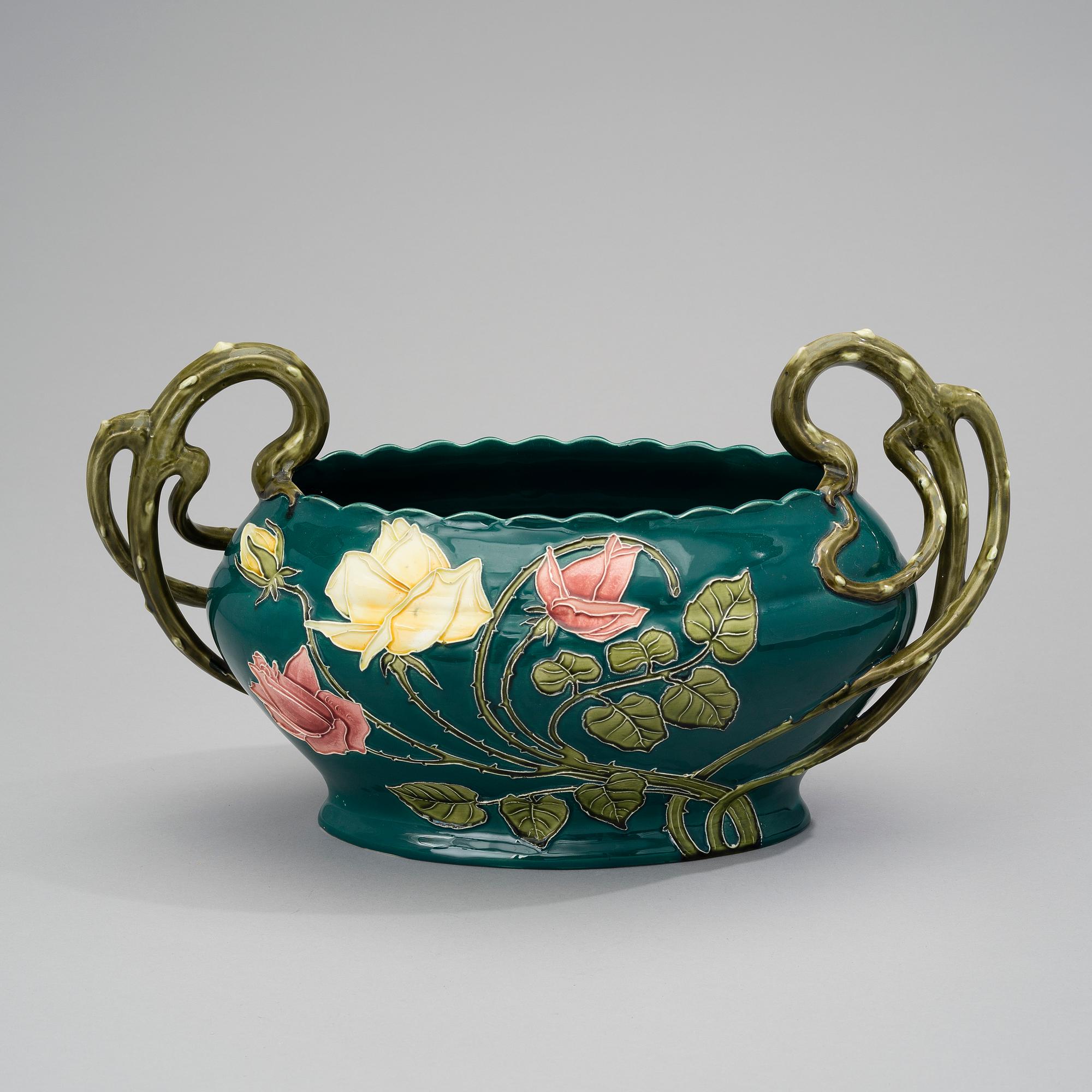 CACHEPOT, majolica, jugend, Austria early 20th cetury.