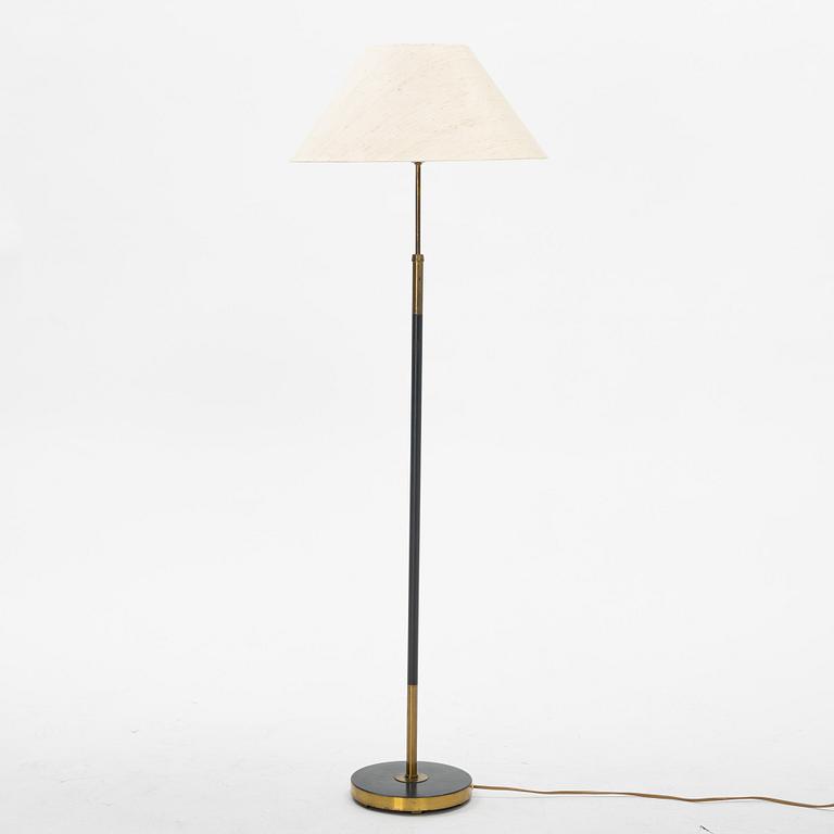 A mid 20th century floor lamp.