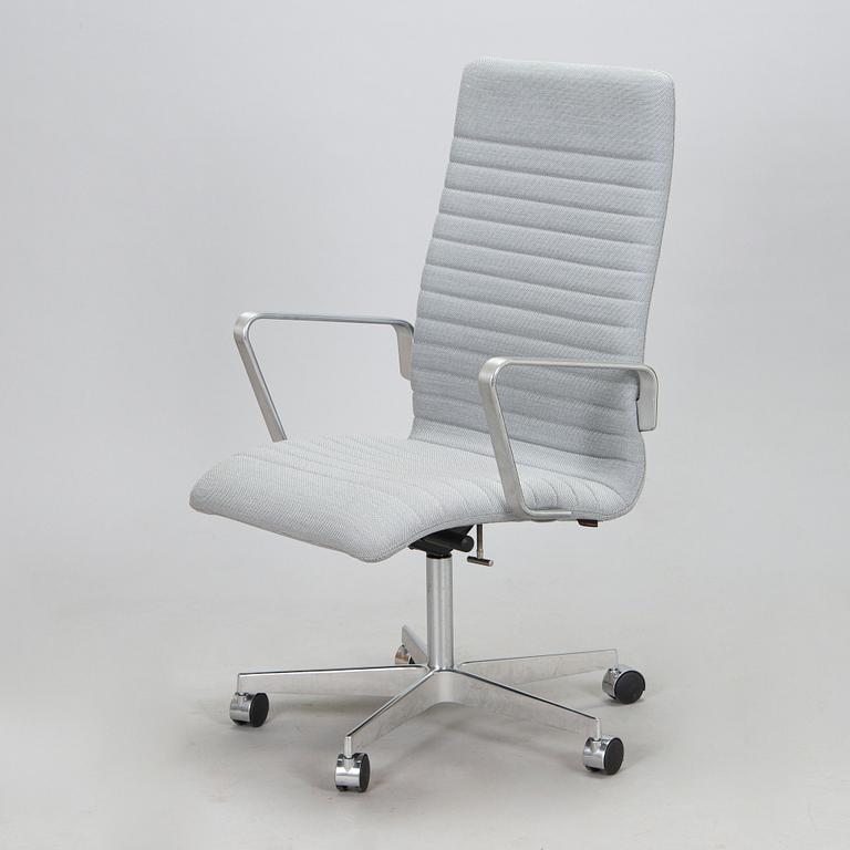 Arne Jacobsen, A 21st century "Oxford Premium" office chair for Fritz Hansen, Denmark.