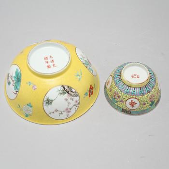 Two porcelain bowls from China, 20th century.