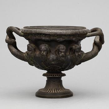 URNA, brons, antikiserande, 1900-talets första hälft.