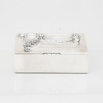 A Russian 19/20th Century parcel-gilt silver cigarr-box.