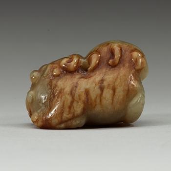 A jade mythological animal, presumably Qing dynasty (1644-1912).