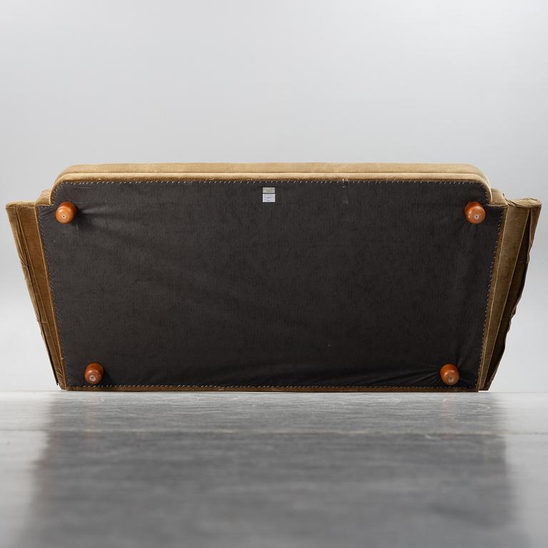 Josef Frank, a sofa. 'Liljevalchssoffan', Svenskt Tenn.