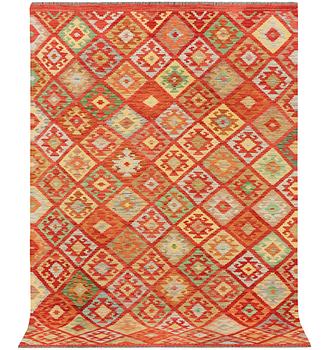 A Kilim carpet, c. 307 x 202 cm.