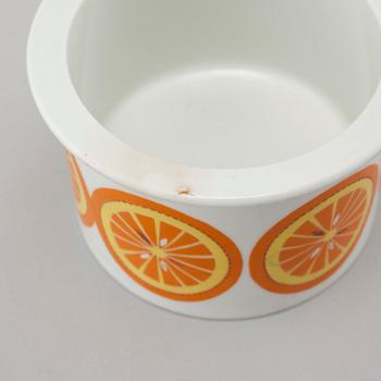 BURKAR MED LOCK, porslin, 7 delar, Arabia, 1900-talets andra hälft.