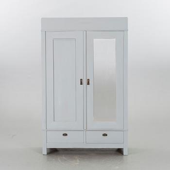 SKÅP / KLÄDSKÅP, jugend, sekelskiftet 1900.