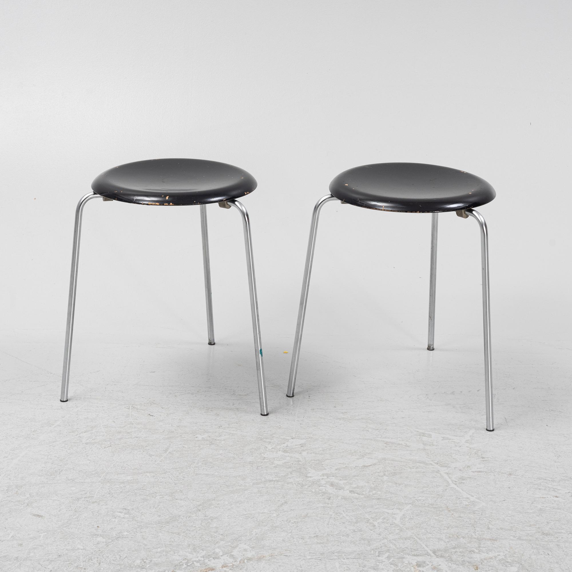 Arne Jacobsen, pallar, ett par, "Dot", Fritz Hansen, Danmark, 1960/70-tal.