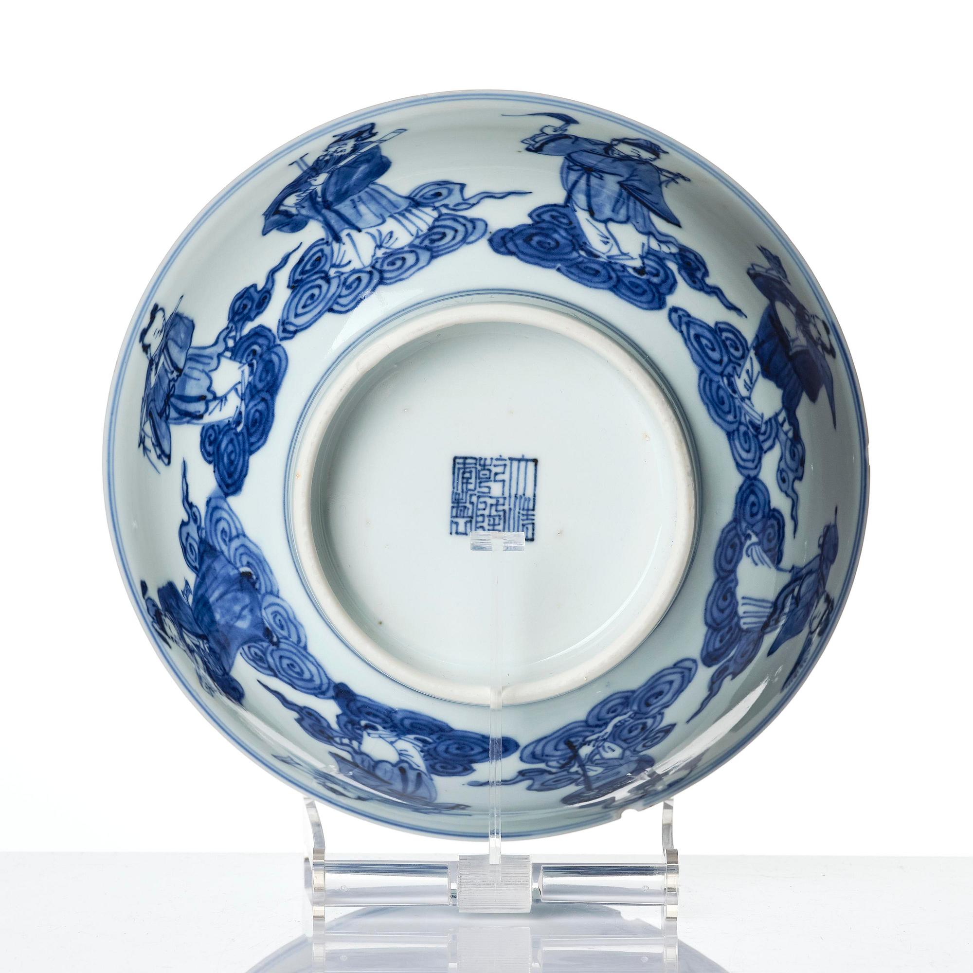 A blue and white 'Immortals' bowl, Qing dynasty, Qianlong (1736-95).