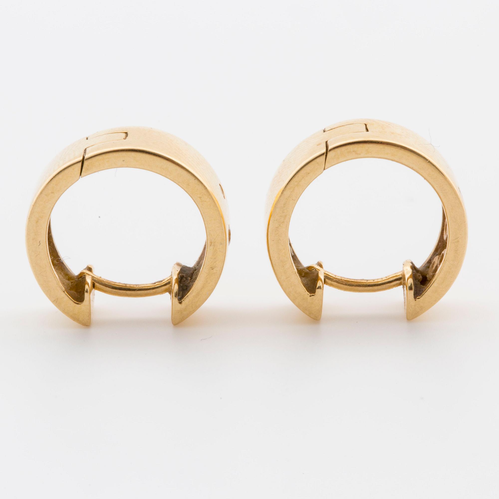 ÖRHÄNGEN, ett par, 18K guld med små diamanter,