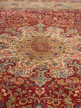 MATTO, a semi-antique Tabriz, ca 339 x 253,5 cm.