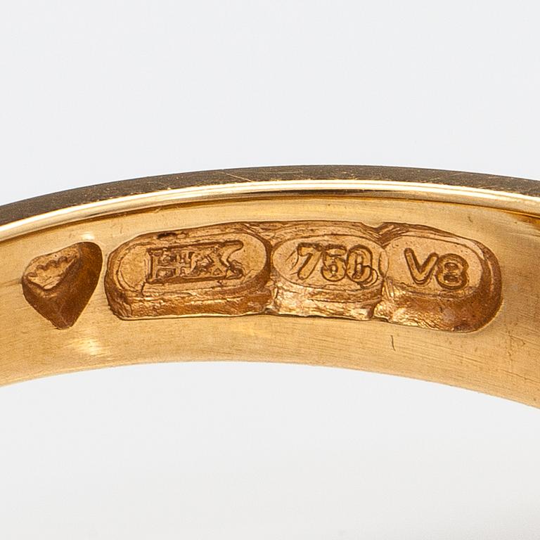 An 18K gold ring "Sophia Albertina" with topazes and diamonds ca. 0.72 ct in total. Ofelia Jewelry, Helsinki 1998.