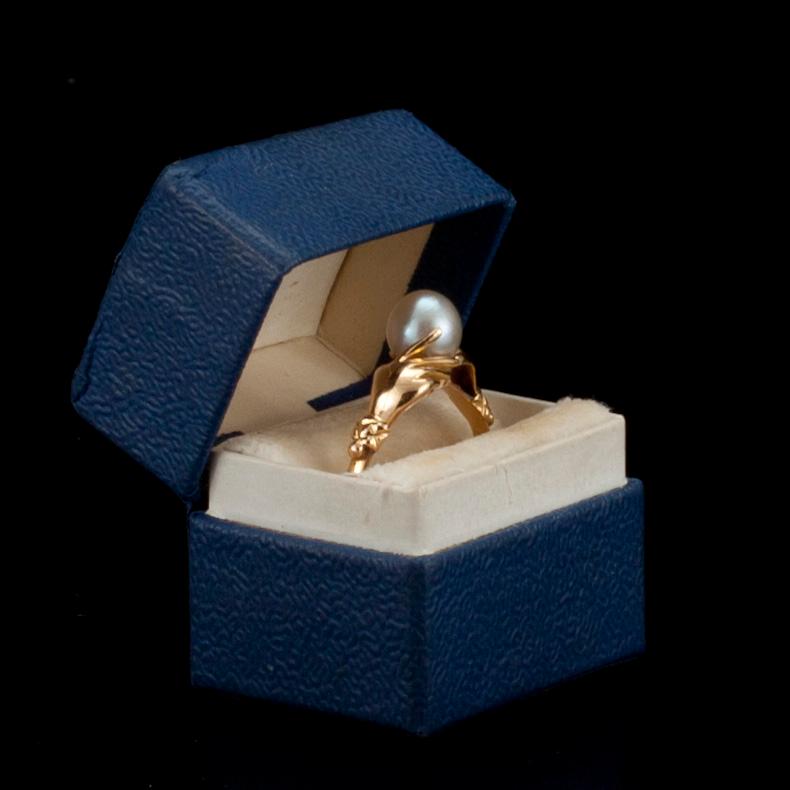 RING, 14K guld, pärla. Medlet av 1900-talet. Vikt 2,9 g.