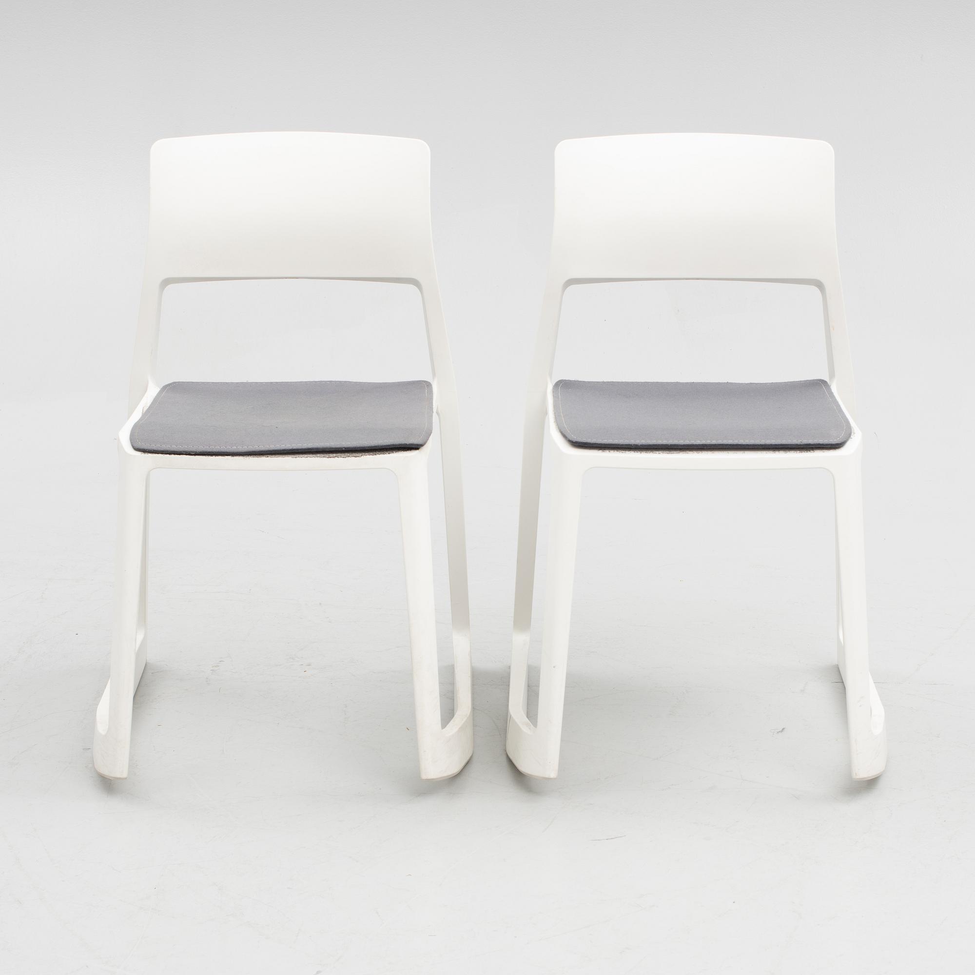 Edward Barber & Jay Osgerby, five  'Tip Ton'-chairs, Vitra.