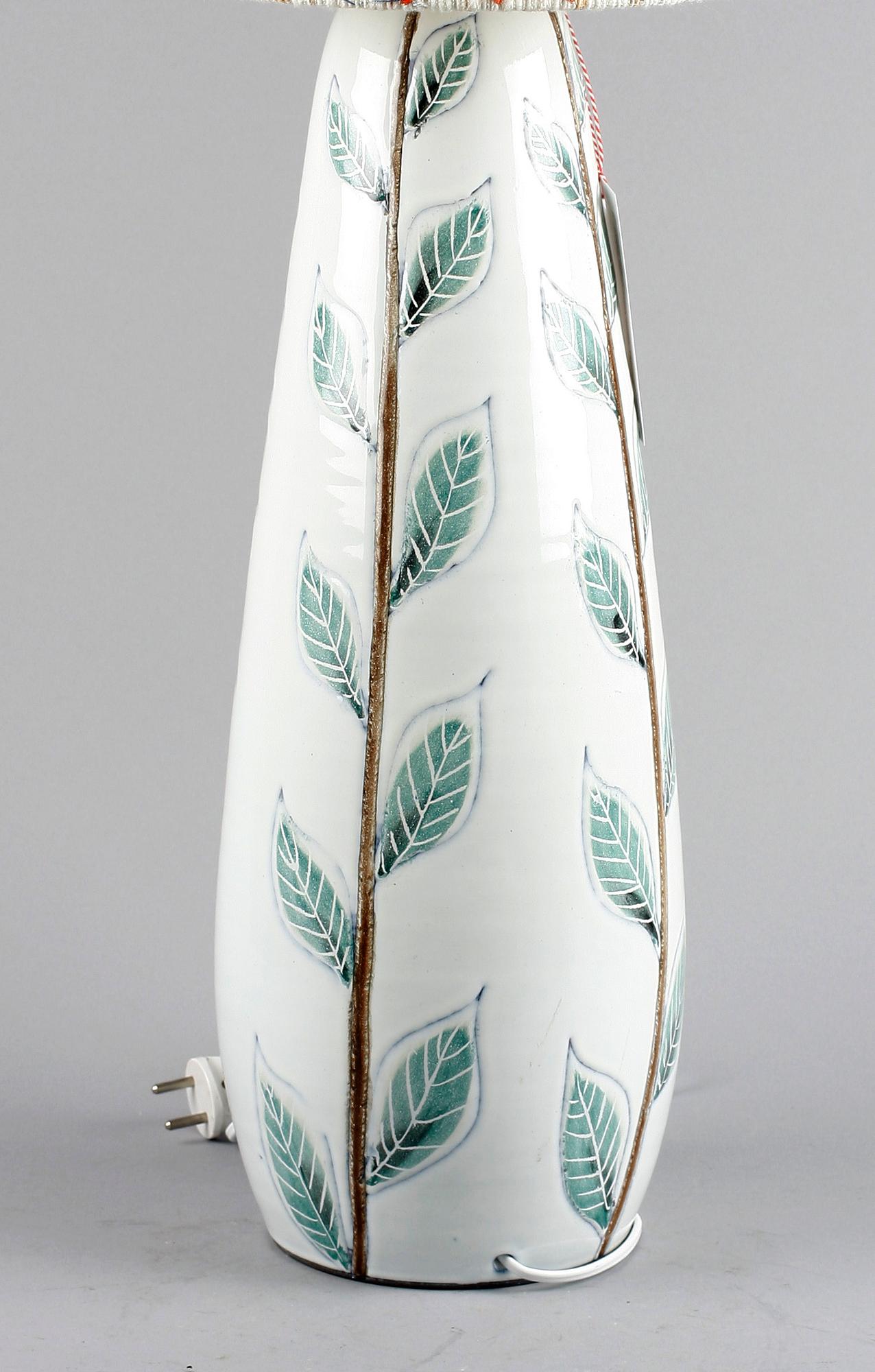 GOLVLAMPA, keramik. Tilgmans. 1950-tal.