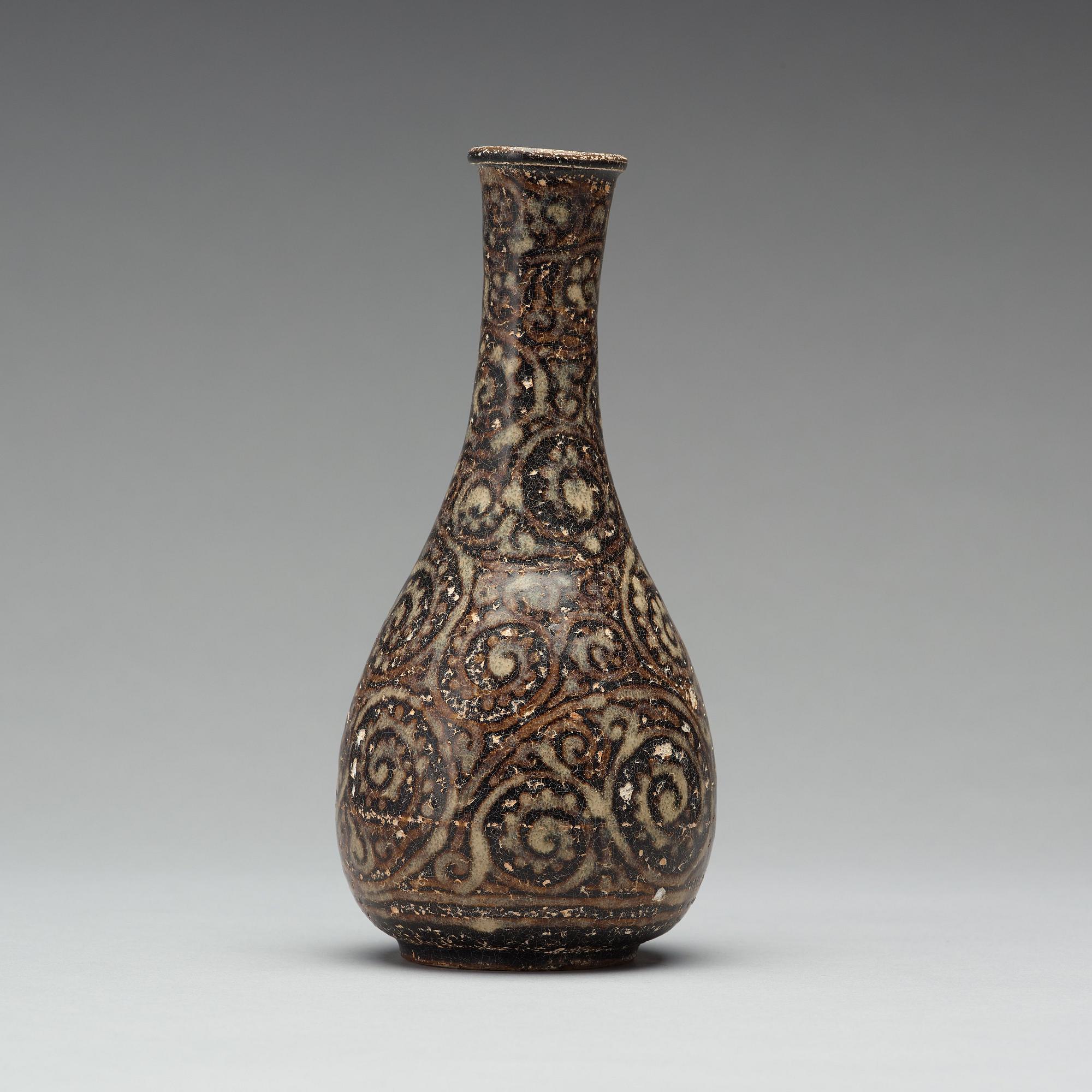 VAS, keramik. Troligen Songdynastin (960-1279).
