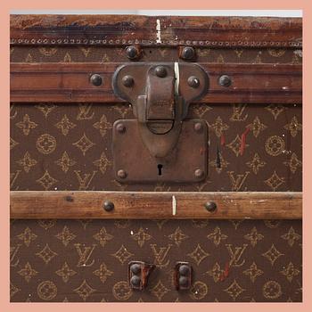 KOFFERT, Louis Vuitton.