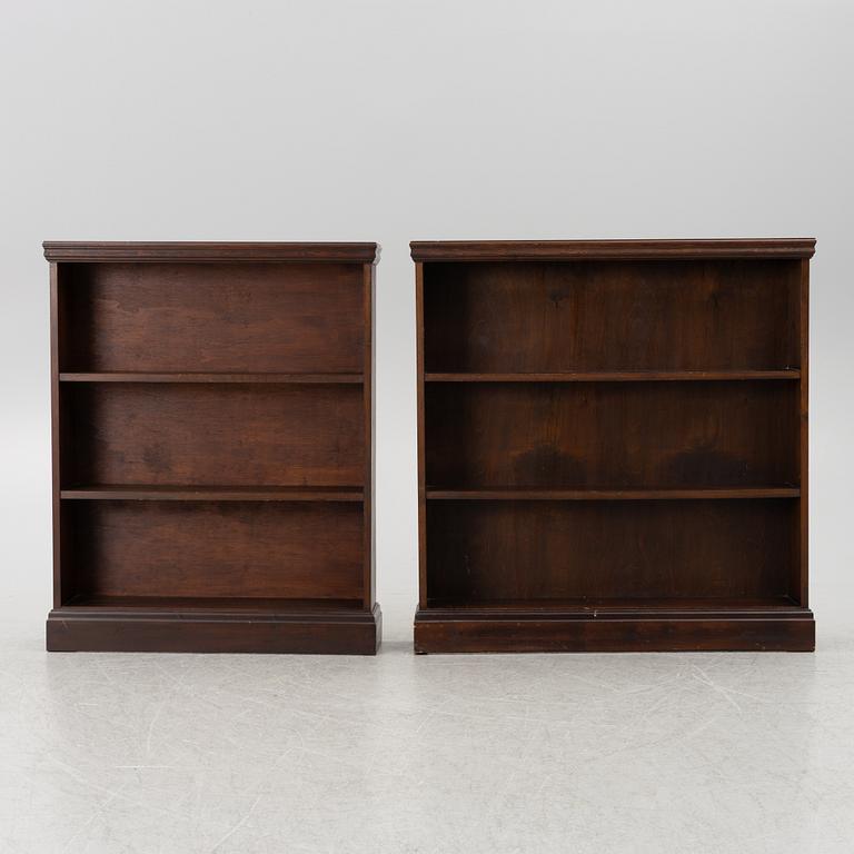 A pair of similar bookcases, first half of the 20th century.