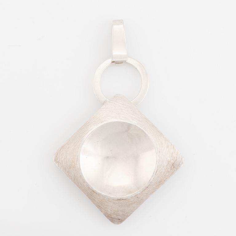 Sven-Erik Högberg, silver pendant.