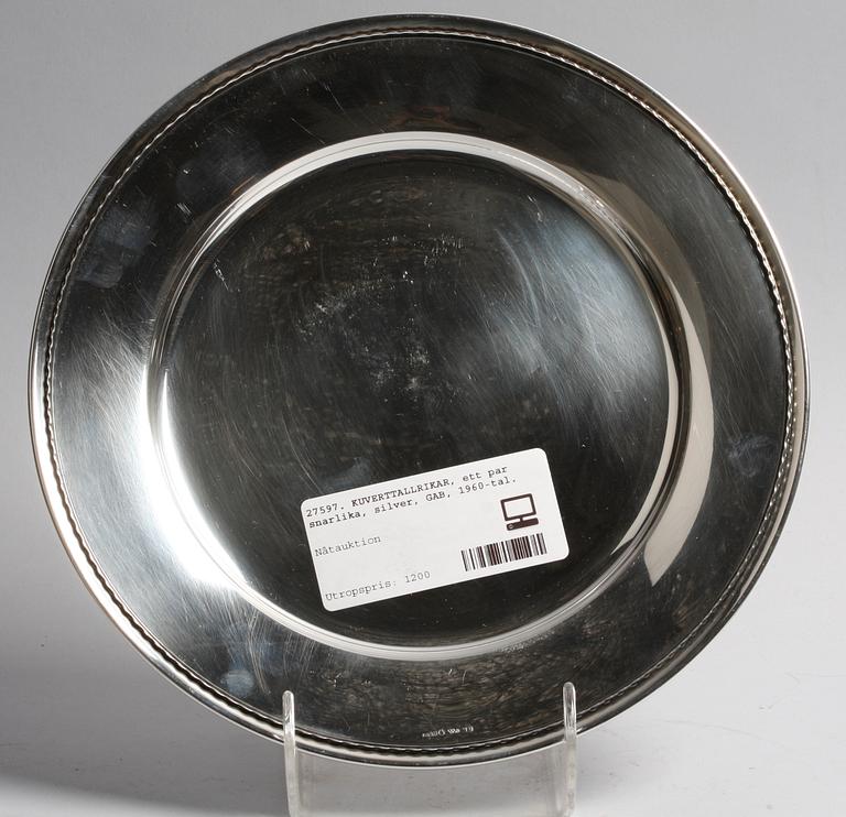 KUVERTTALLRIKAR, ett par snarlika, silver, GAB, 1960-tal.
