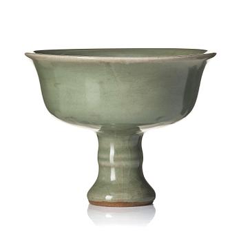 1210. A longquan celadon stem cup, Ming dynasty (1368-1644).