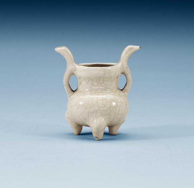 A Ge-glazed tripod censer, Qing dynasty, 17th Century.
