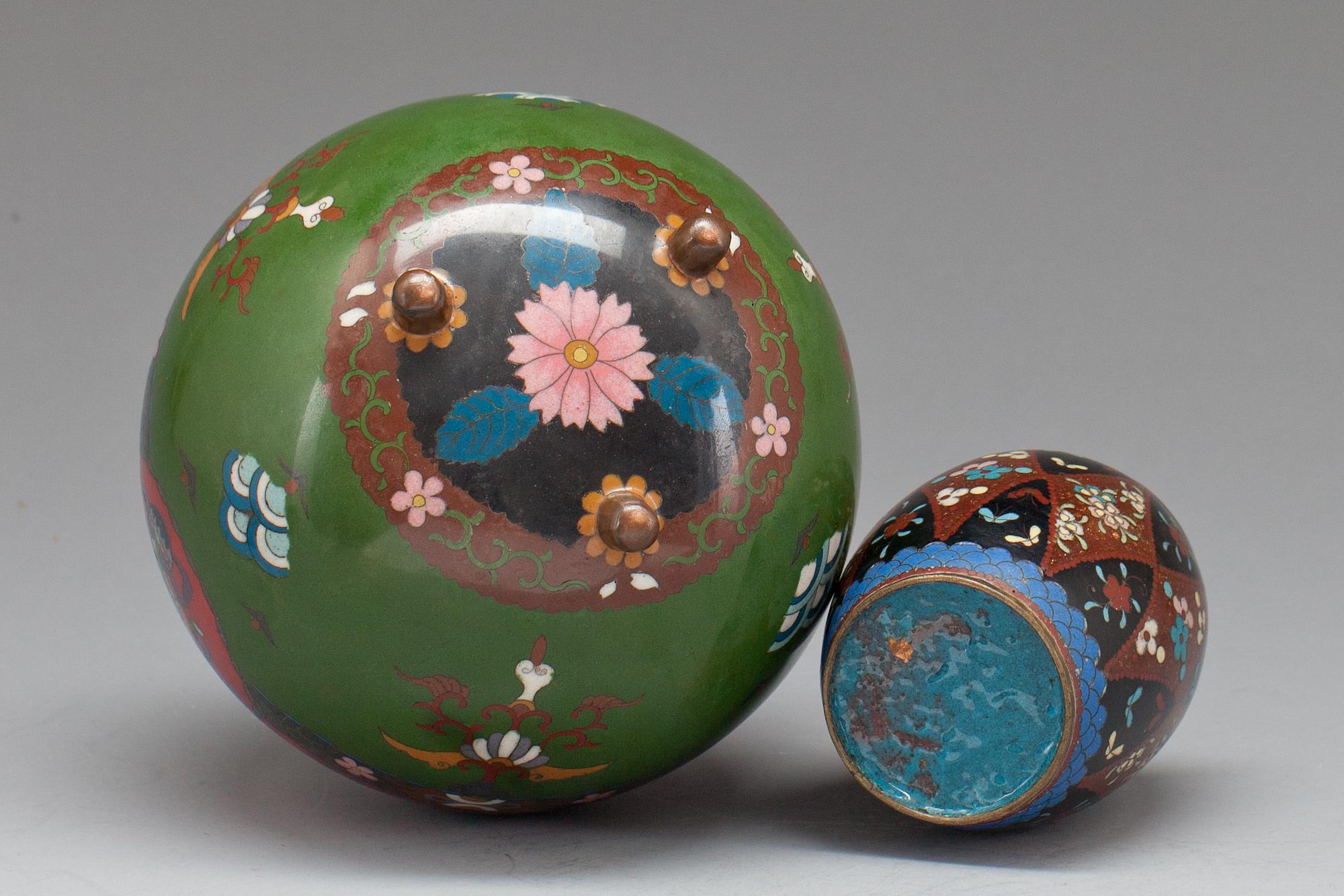 LOCKURNOR, 2 st, cloisonné, 18/1900-tal.