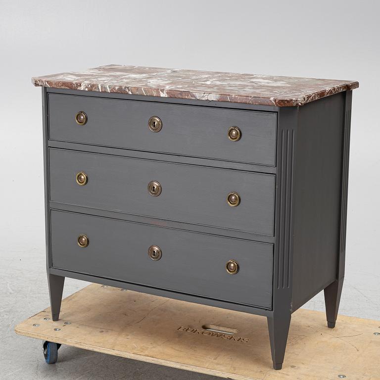 Chest of drawers, Gustavian style, mid-20th century.