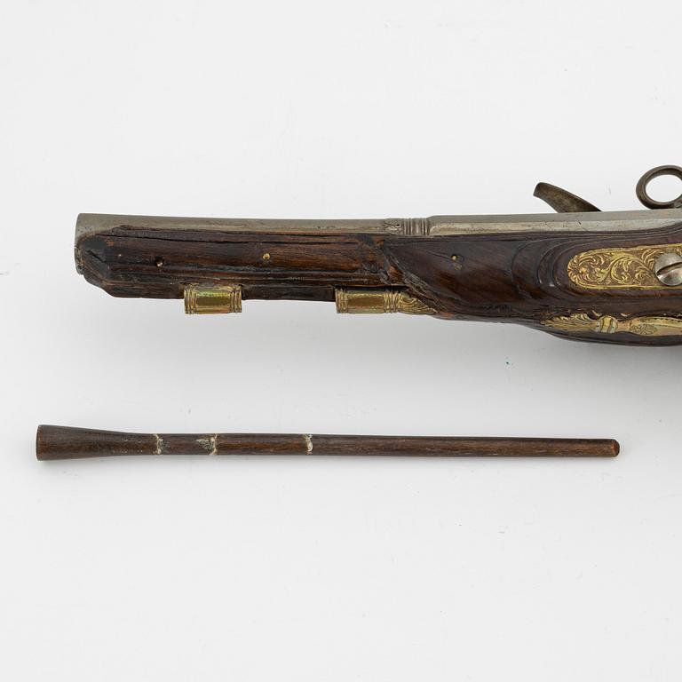 A Snaphaunce pistol, marked Fco GRAV, Barcelona, Spain, 18th Century.