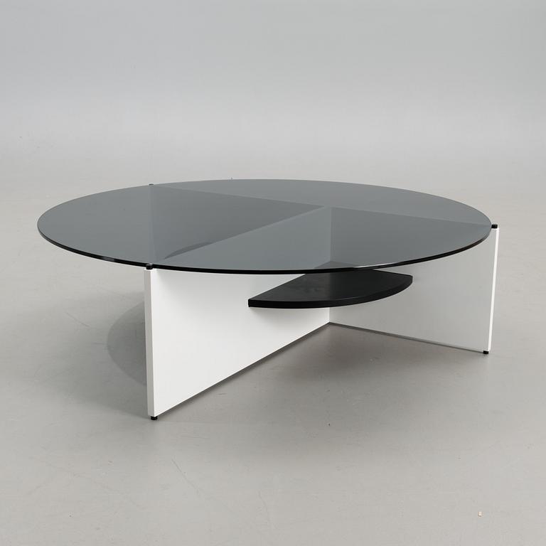 ELINA ULVIO, "DIVIDE". 2016.