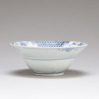 SKÅL, porslin. Kina, Kangxi (1662-1722).