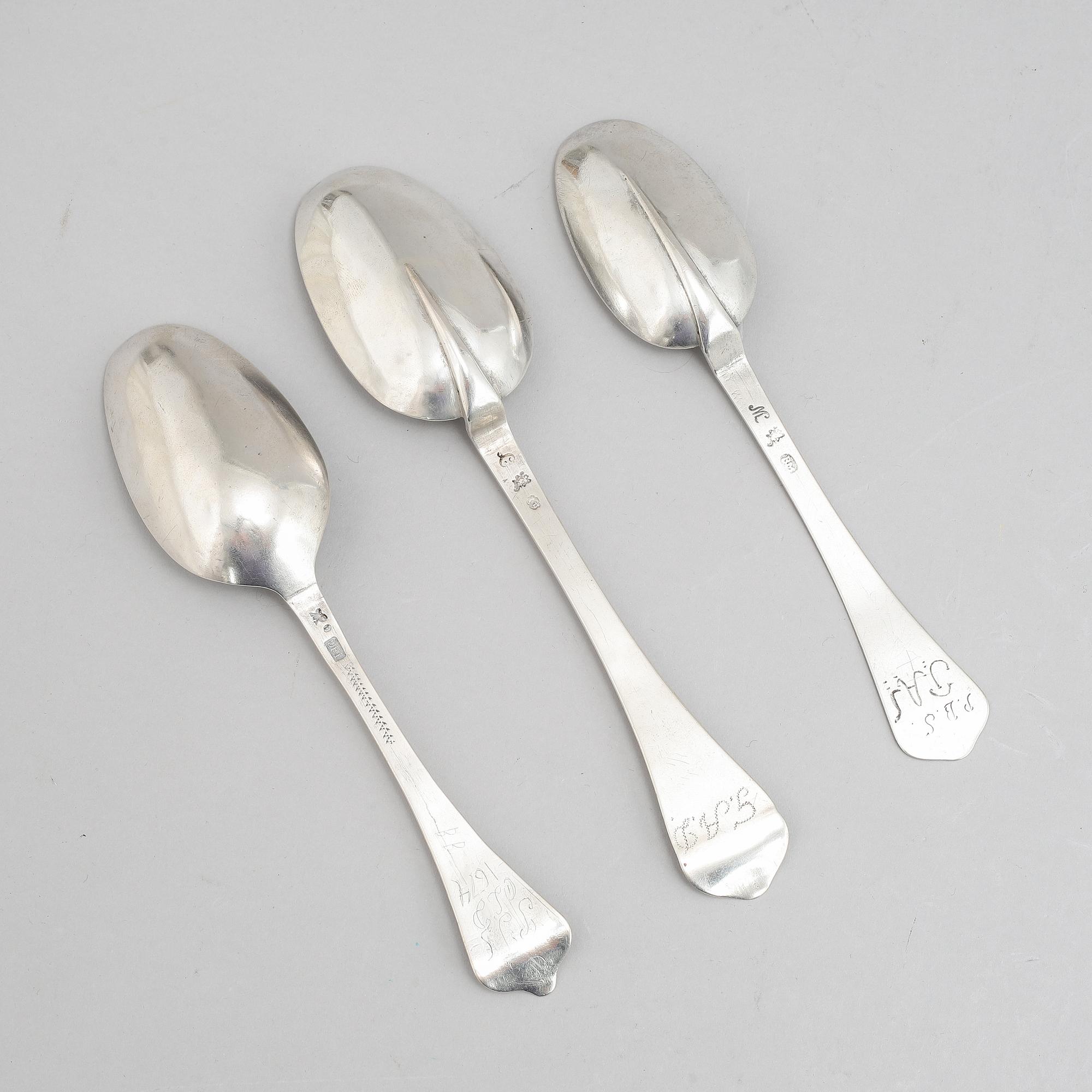 Three Swedish early 18th century silver spoons, marked d. Ekelöf, Orebro 1747, B. Moller, Sthlm 1724 and J. Thede, Sthlm.