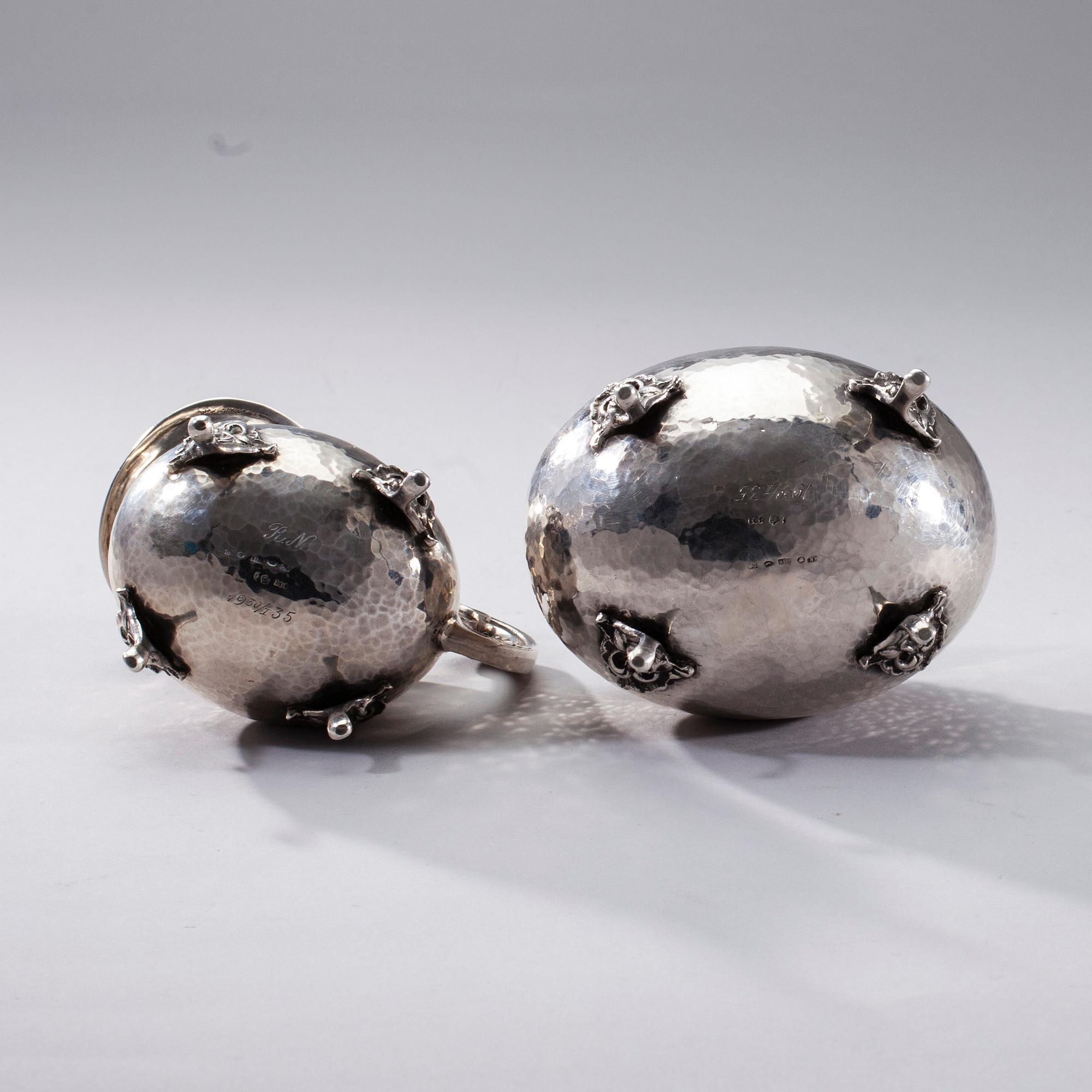 SOCKERSKÅL och GRÄDDSNÄCKA, silver, finska kontrollstämplar, Tyskland 1930-tal. Vikt 359,6 g.