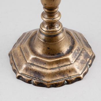 LJUSSTAKE, brons, 1700-talets början.