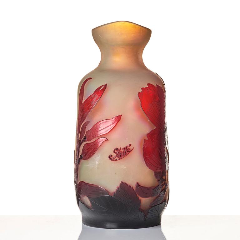 Emile Gallé, an Art Nouveau cameo glass vase, Nancy, France, early 1900s.