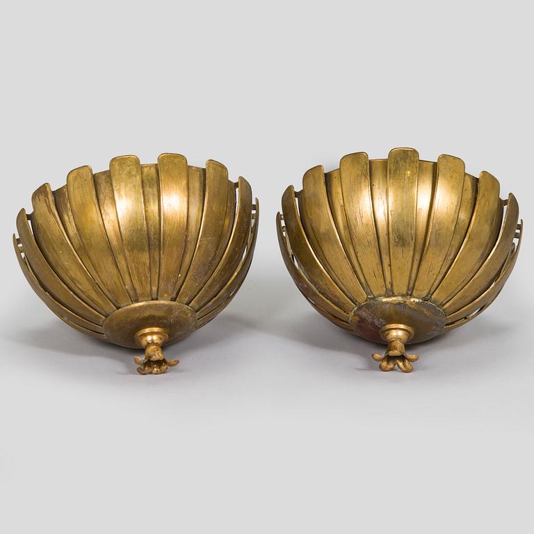 Paavo Tynell, A pair of pendant lights made to order, 1929.