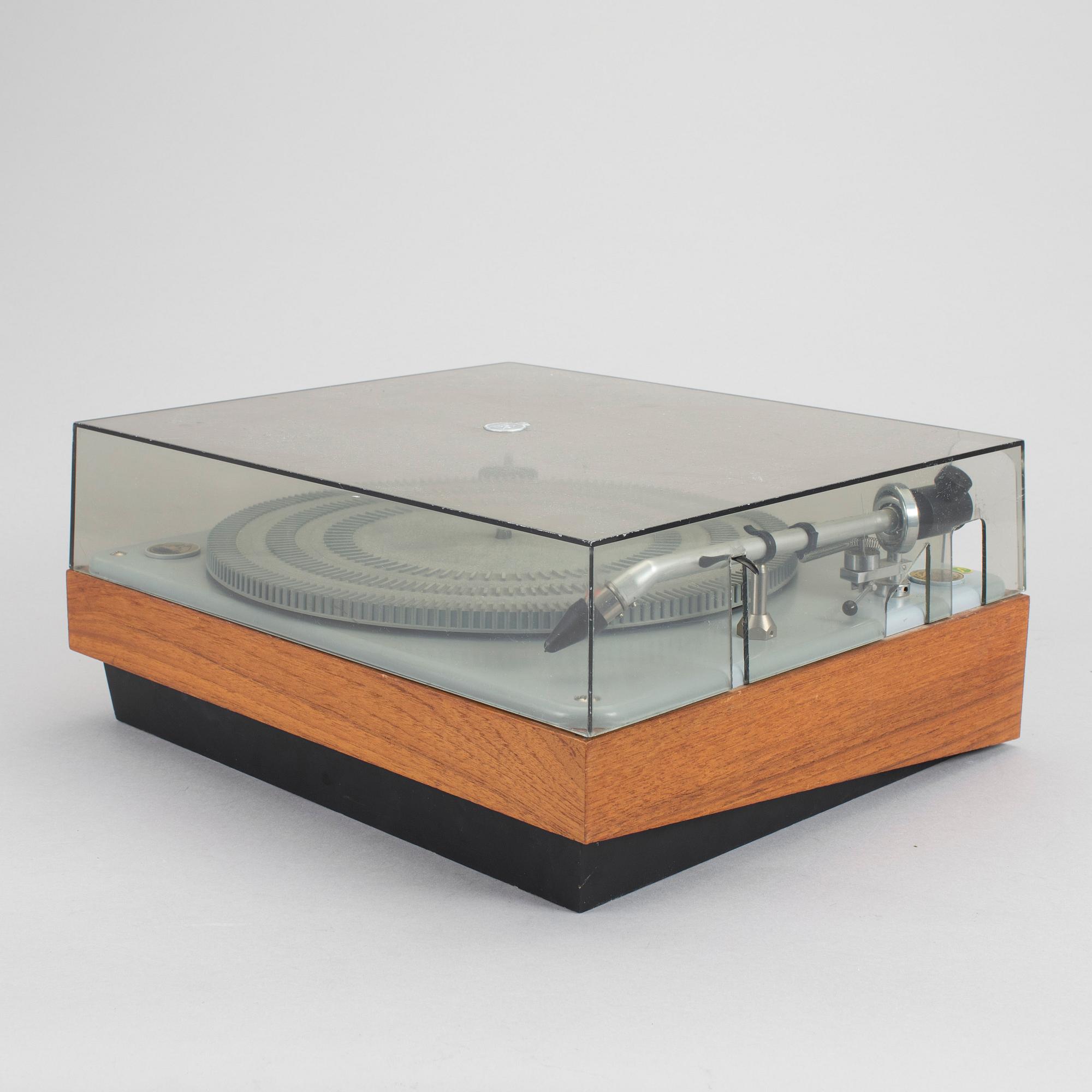 SKIVSPELARE OCH RADIO, His Master´s voice/Bang Olufsen och Conserton, Stockholm, omkring 1960.