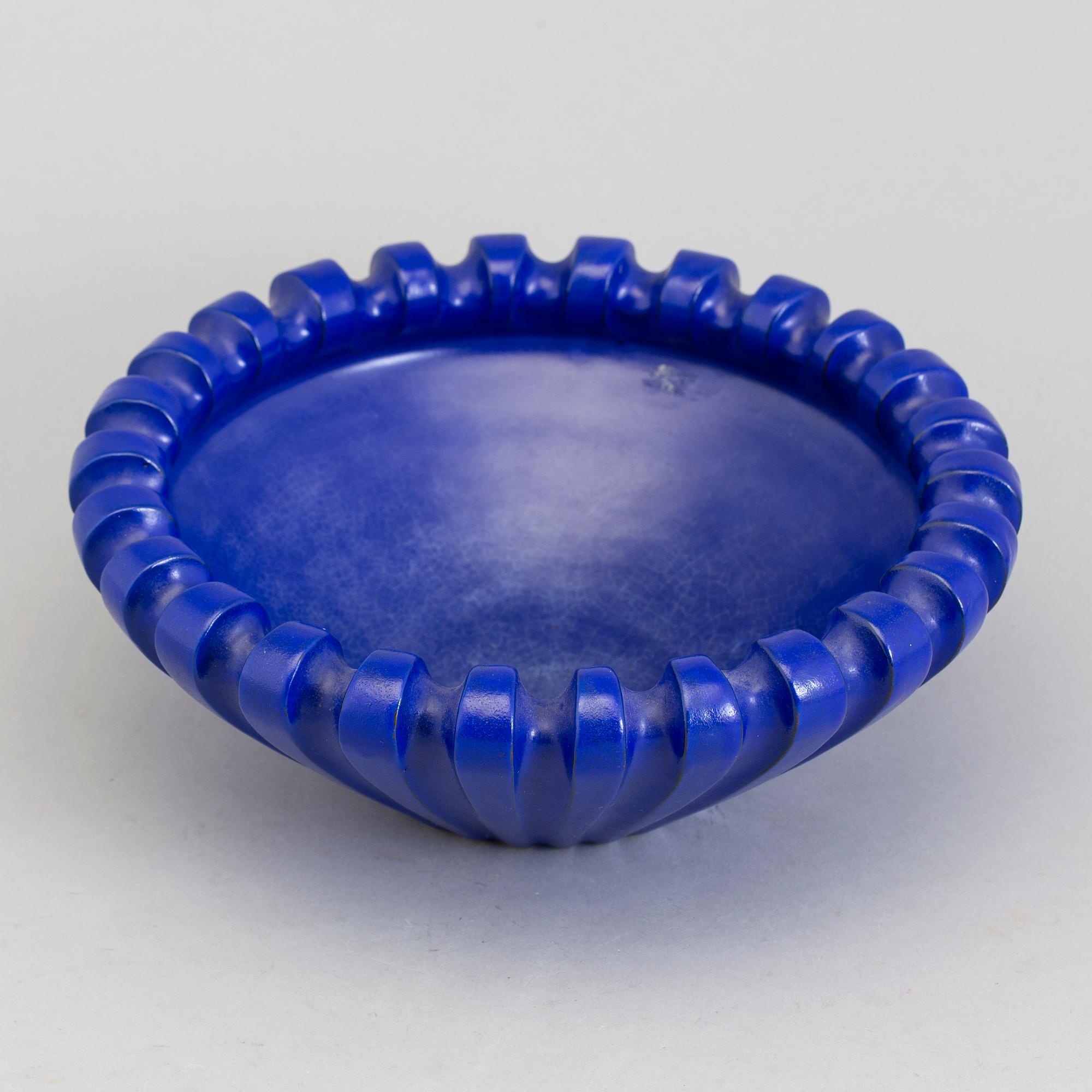 VICKE LINDSTRAND, skål,  lergods, Upsala Ekeby, 1944-1953.