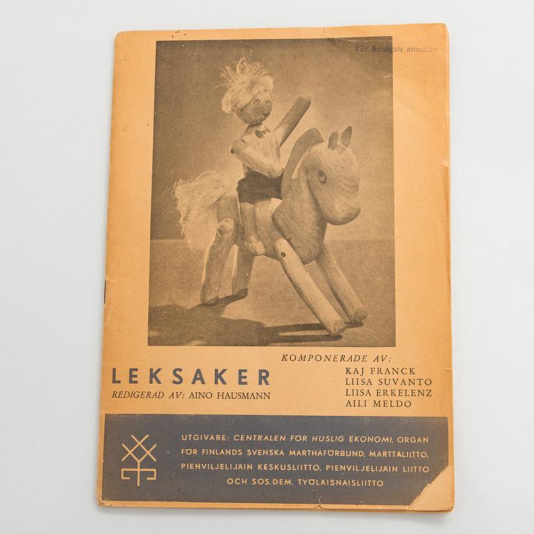 aj Franck, doll "Toto" and a booklet 'Leksaker' (Toys) 1946.